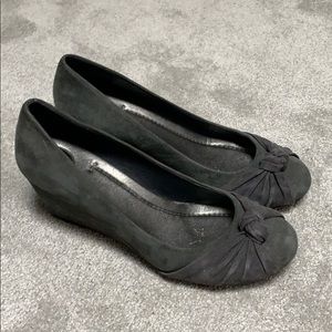 BCBG Generation grey suede wedges